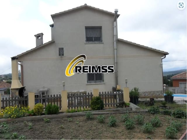 4 slaapkamer Villa te koop in Maçanet de la Selva met zwembad garage - € 350.000 (Ref: 8484803)