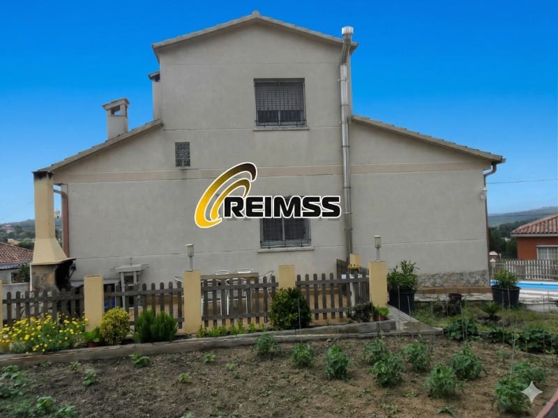 4 quarto Moradia para venda em Macanet de la Selva com piscina garagem - 350 000 € (Ref: 8484803)