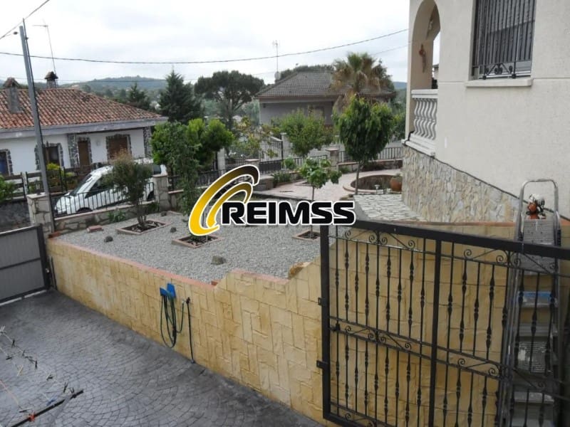 4 quarto Moradia para venda em Macanet de la Selva com piscina garagem - 350 000 € (Ref: 8484803)