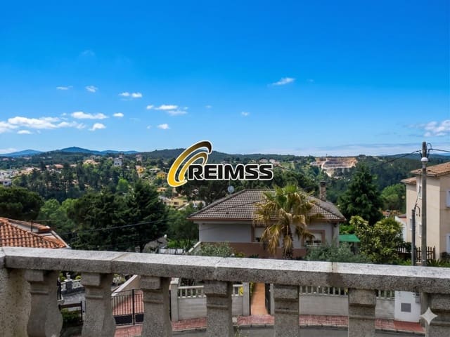 Chalet de 4 habitaciones en Maçanet de la Selva en venta con piscina garaje - 350.000 € (Ref: 8484803)