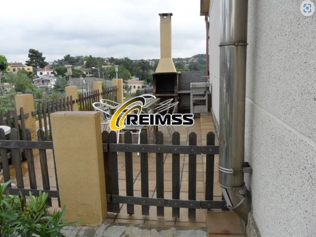 Chalet de 4 habitaciones en Maçanet de la Selva en venta con piscina garaje - 350.000 € (Ref: 8484803)