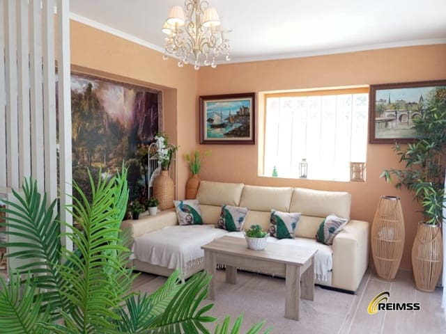 6 bedroom Villa for sale in La Goba, Vidreres with garage - € 398,000 (Ref: 8508968)