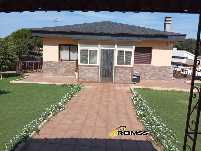 6 soveværelse Villa til salg i La Goba med garage - € 398.000 (Ref: 8508968)