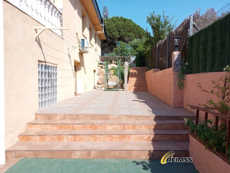 6 soveværelse Villa til salg i La Goba med garage - € 398.000 (Ref: 8508968)