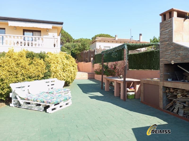 6 soveværelse Villa til salg i La Goba med garage - € 398.000 (Ref: 8508968)