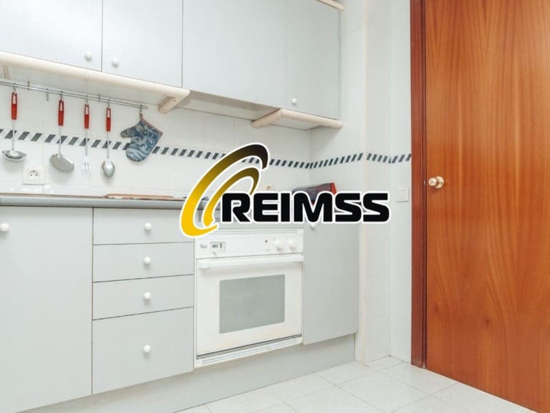 3 soveværelse Lejlighed til salg i Blanes - € 160.000 (Ref: 8508977)