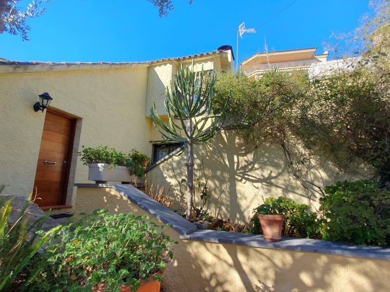 6 soveværelse Villa til salg i Tossa de Mar med garage - € 997.500 (Ref: 8514561)