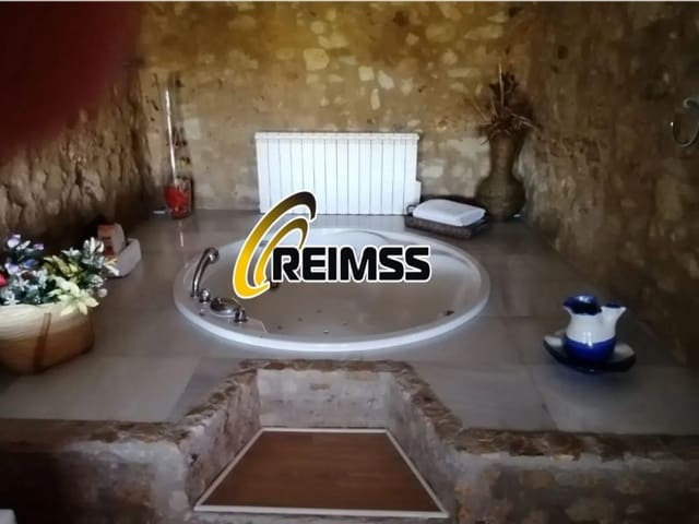 3 sypialnia Willa na sprzedaż w Palafolls z garażem - 424 000 € (Ref: 8522923)