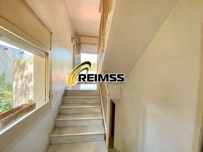 4 slaapkamer Villa te koop in Lloret de Mar met garage - € 315.000 (Ref: 8551110)