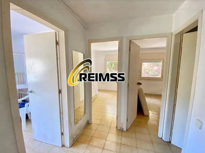 4 slaapkamer Villa te koop in Lloret de Mar met garage - € 315.000 (Ref: 8551110)