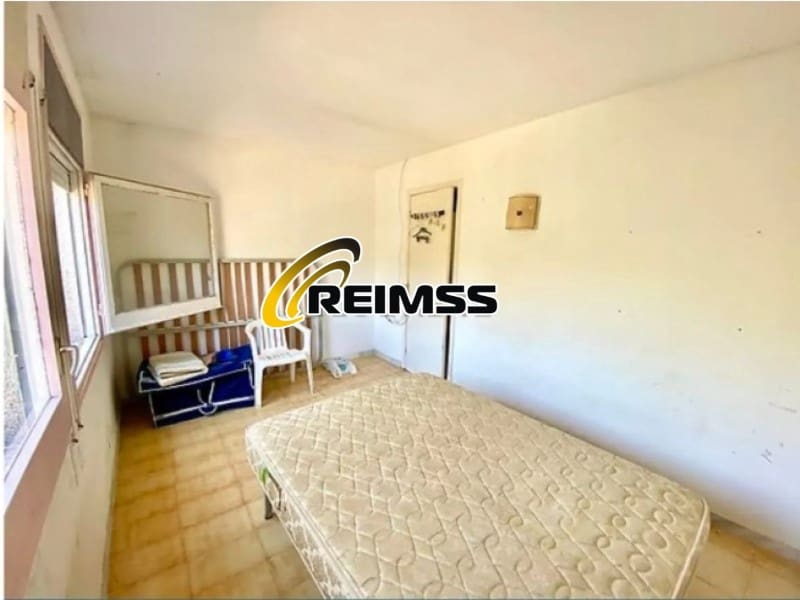 4 slaapkamer Villa te koop in Lloret de Mar met garage - € 315.000 (Ref: 8551110)