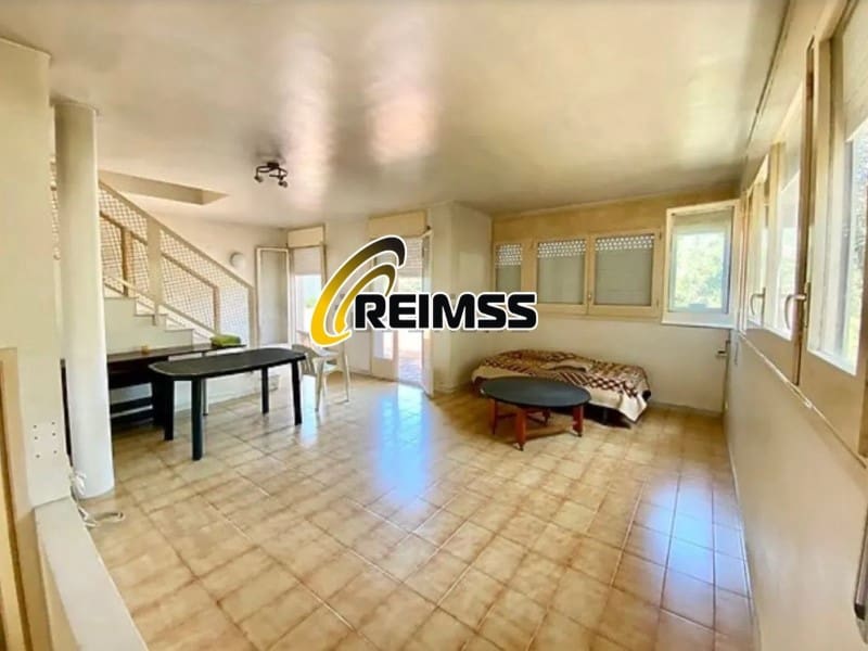 4 slaapkamer Villa te koop in Lloret de Mar met garage - € 315.000 (Ref: 8551110)