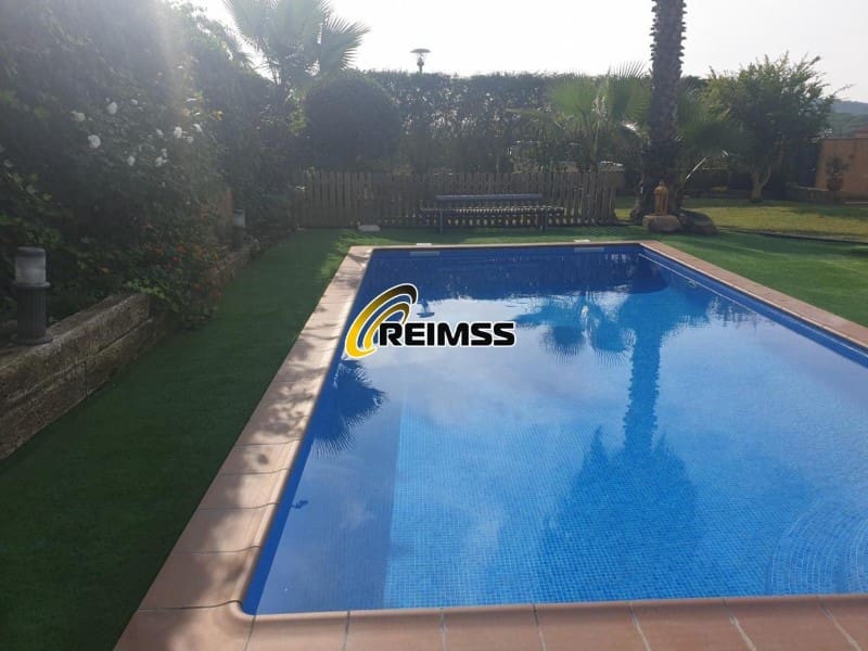 5 makuuhuone Huvila myytävänä paikassa Lloret de Mar mukana 
autotalli - 892 500 € (Ref: 8744325)