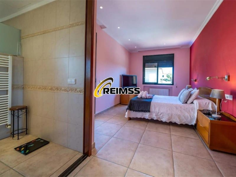 5 makuuhuone Huvila myytävänä paikassa Lloret de Mar mukana 
autotalli - 892 500 € (Ref: 8744325)