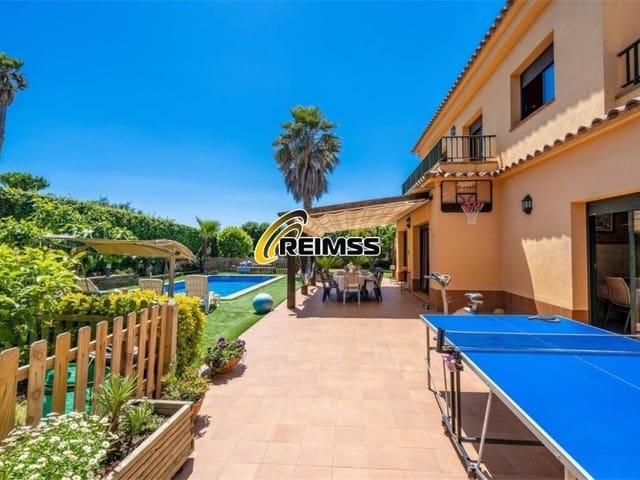 5 soverom Villa til salgs i Condado del Jaruco - Puigventós, Lloret de Mar med garasje - € 892 500 (Ref: 8744325)