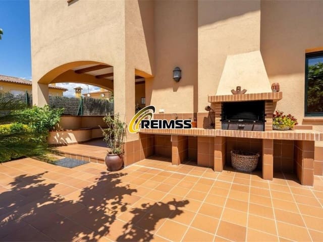 5 soverom Villa til salgs i Condado del Jaruco - Puigventós, Lloret de Mar med garasje - € 892 500 (Ref: 8744325)