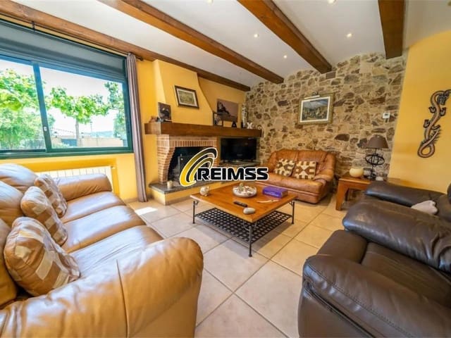 5 soverom Villa til salgs i Condado del Jaruco - Puigventós, Lloret de Mar med garasje - € 892 500 (Ref: 8744325)