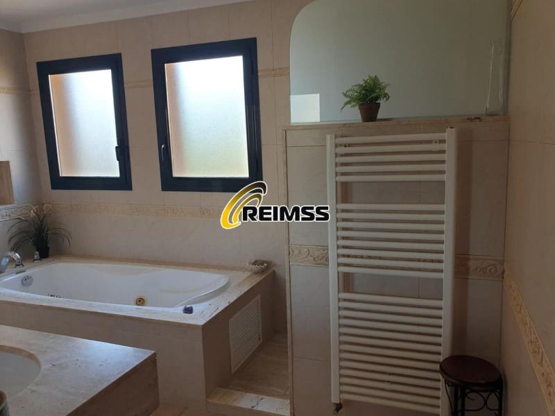 5 soveværelse Villa til salg i Lloret de Mar med swimmingpool garage - € 892.500 (Ref: 8744325)