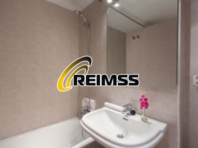 Piso de 4 habitaciones en Fenals, Lloret de Mar en venta - 338.000 € (Ref: 8744327)