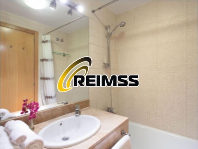 Piso de 4 habitaciones en Fenals, Lloret de Mar en venta - 338.000 € (Ref: 8744327)