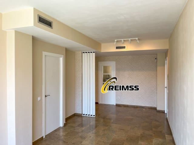 4 makuuhuone Asunto myytävänä paikassa Fenals, Lloret de Mar - 345 500 € (Ref: 8744327)