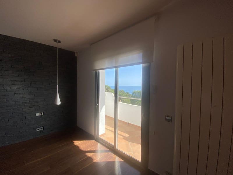 5 sovrum Villa till salu i Lloret de Mar med garage - 1 050 000 € (Ref: 8744336)