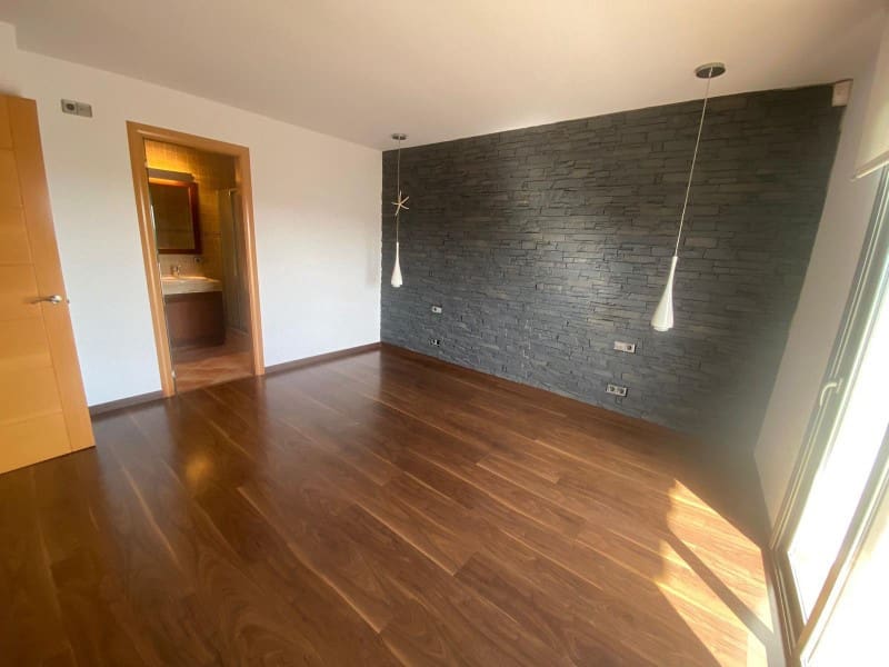 5 sovrum Villa till salu i Lloret de Mar med garage - 1 050 000 € (Ref: 8744336)