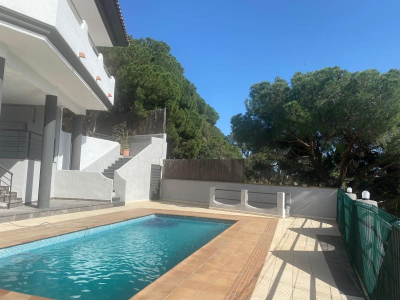 5 sovrum Villa till salu i Lloret de Mar med garage - 1 050 000 € (Ref: 8744336)