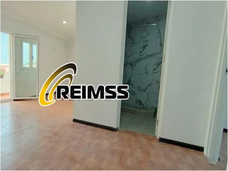 6 bedroom Villa for sale in Blanes - € 390,000 (Ref: 8752904)