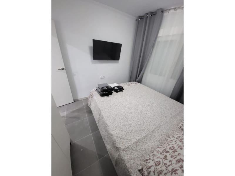 6 bedroom Villa for sale in Blanes - € 390,000 (Ref: 8752904)