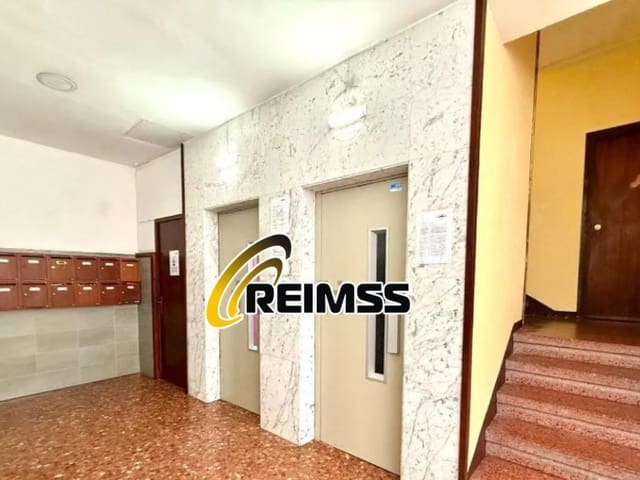 3 soveværelse Lejlighed til salg i Fenals, Lloret de Mar - € 185.000 (Ref: 8752911)