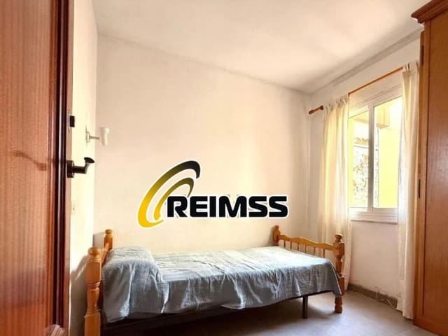 3 soveværelse Lejlighed til salg i Fenals, Lloret de Mar - € 185.000 (Ref: 8752911)