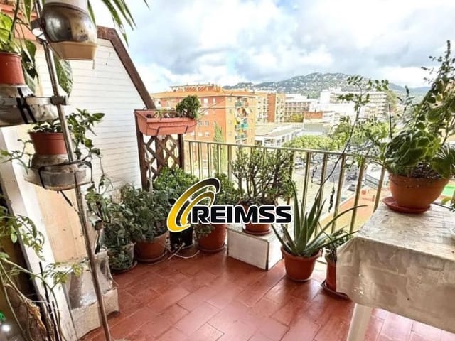 3 soveværelse Lejlighed til salg i Fenals, Lloret de Mar - € 185.000 (Ref: 8752911)