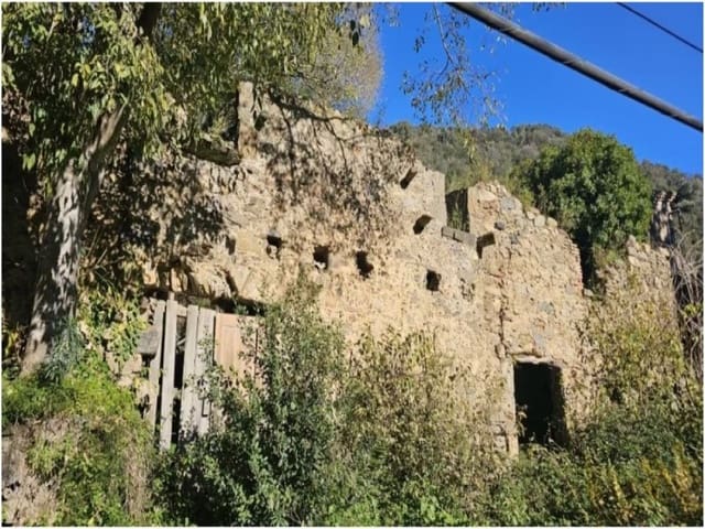 Villa for sale in Tordera - € 117,000 (Ref: 8752929)