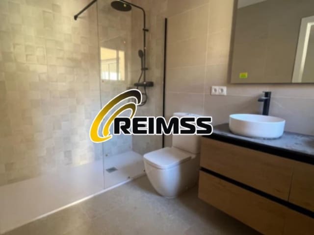 4 chambre Villa/Maison à vendre à Malgrat de Mar - 370 000 € (Ref: 8770716)