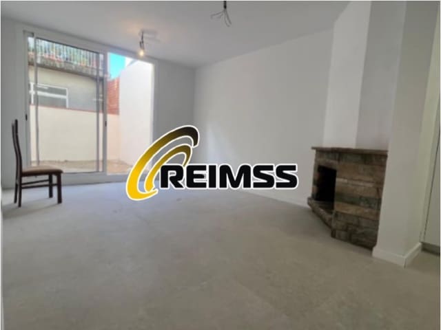 4 chambre Villa/Maison à vendre à Malgrat de Mar - 370 000 € (Ref: 8770716)