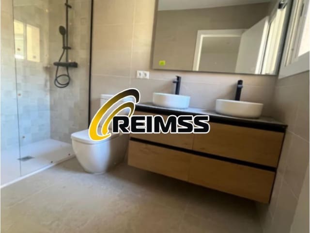 4 chambre Villa/Maison à vendre à Malgrat de Mar - 370 000 € (Ref: 8770716)