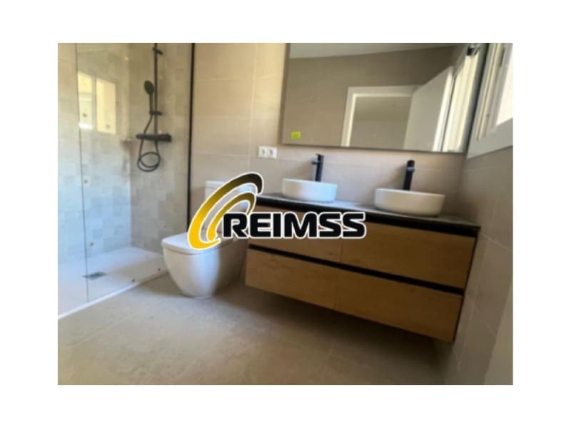 4 soveværelse Villa til salg i Malgrat de Mar - € 370.000 (Ref: 8770716)