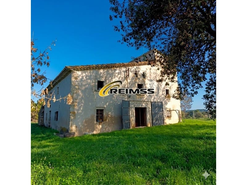 6 Zimmer Villa zu verkaufen in Caldes de Malavella - 747.000 € (Ref: 8770717)