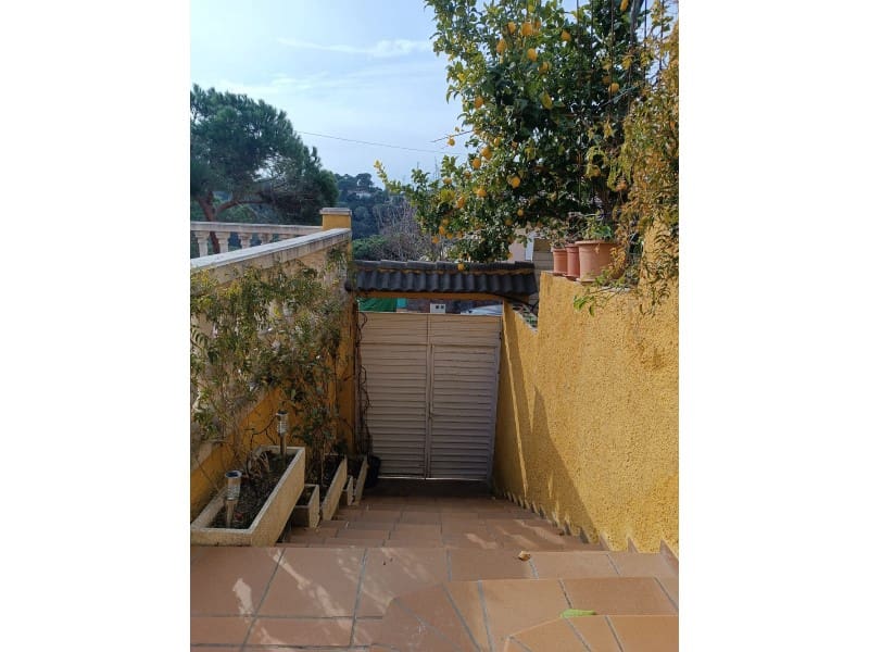 5 soverom Villa til salgs i Lloret de Mar - € 575 000 (Ref: 8828163)