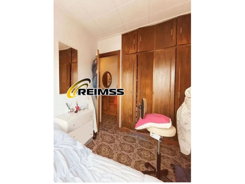 6 soveværelse Villa til salg i Malgrat de Mar - € 409.500 (Ref: 8828164)