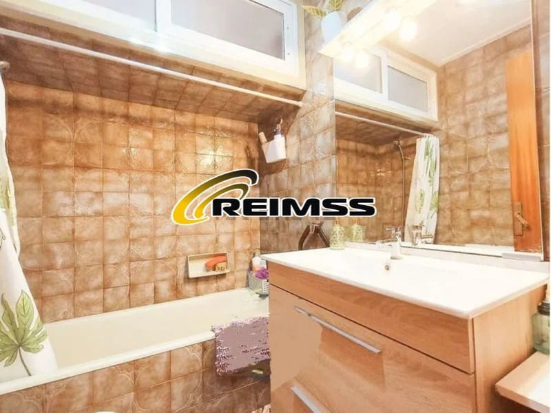 6 soveværelse Villa til salg i Malgrat de Mar - € 409.500 (Ref: 8828164)