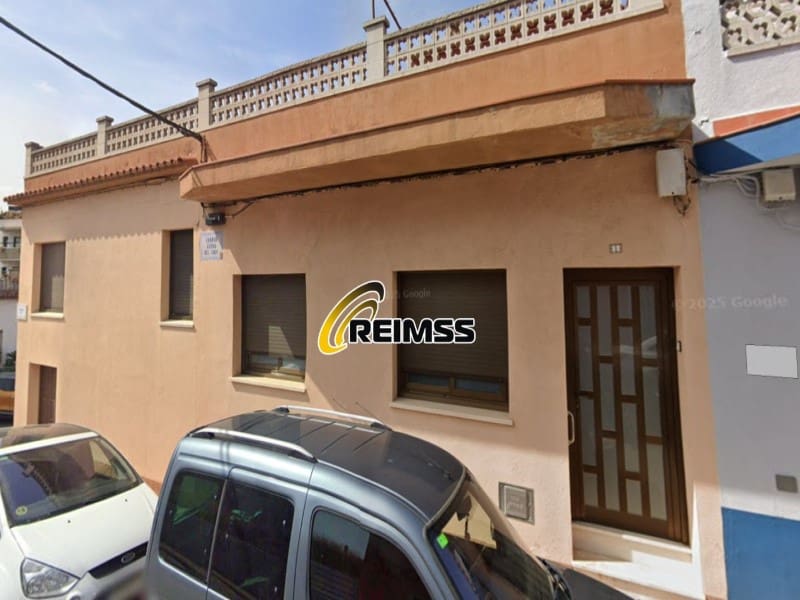 Chalet de 6 habitaciones en Malgrat de Mar en venta - 409.500 € (Ref: 8828164)
