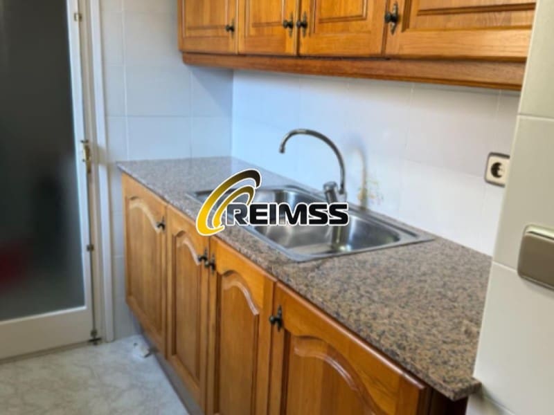 3 slaapkamer Appartement te koop in Tossa de Mar met zwembad - € 235.000 (Ref: 8828165)