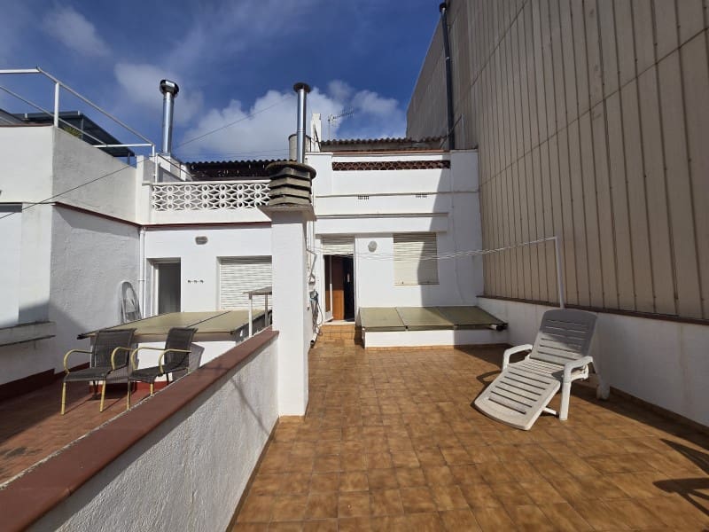 5 soveværelse Villa til salg i Blanes med garage - € 330.000 (Ref: 8839352)