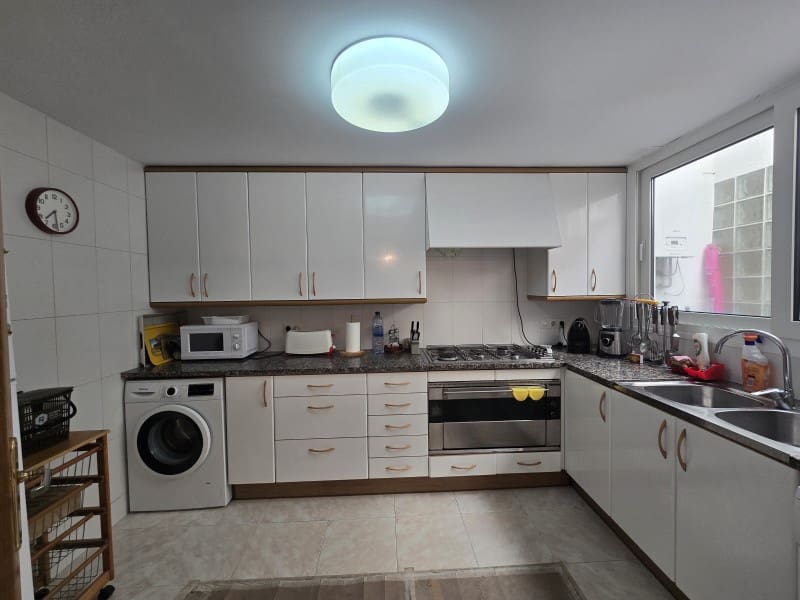 5 soveværelse Villa til salg i Blanes med garage - € 330.000 (Ref: 8839352)