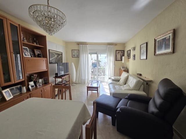 5 bedroom Villa for sale in Blanes with garage - € 330,000 (Ref: 8839352)