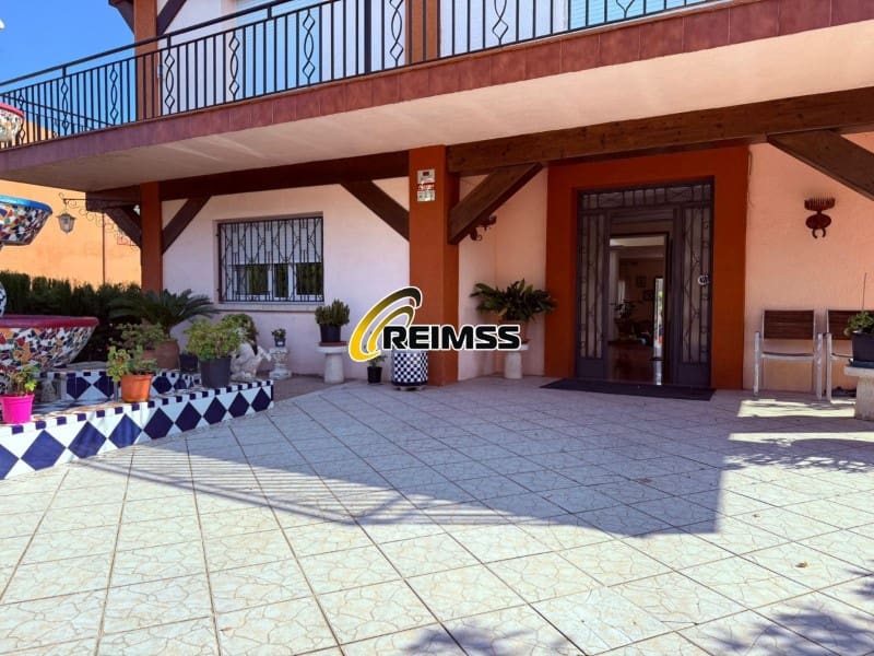 4 soveværelse Villa til salg i Palafolls med garage - € 385.000 (Ref: 8937465)