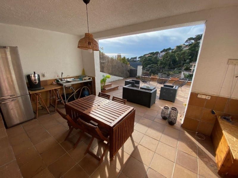 3 soveværelse Villa til salg i Lloret de Mar med swimmingpool garage - € 429.000 (Ref: 8944277)
