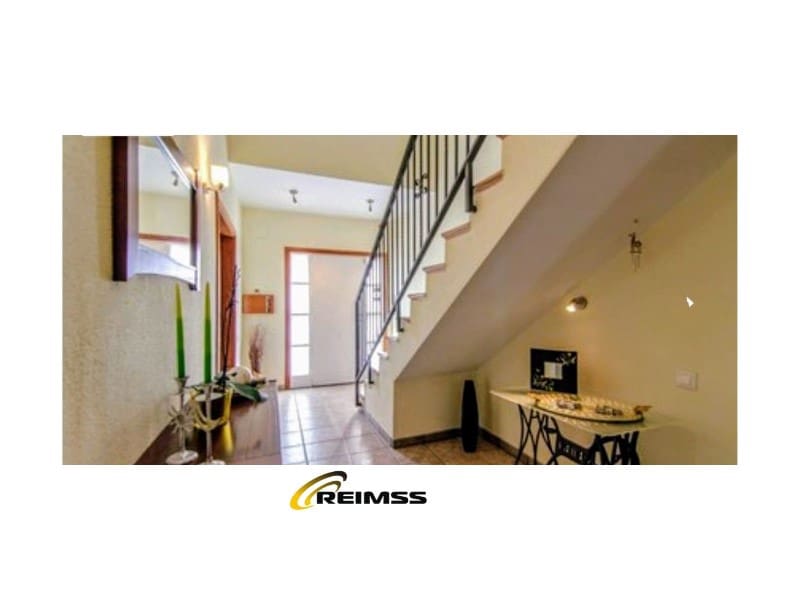 4 camera da letto Villa in vendita in Macanet de la Selva con piscina garage - 355.000 € (Rif: 8988741)